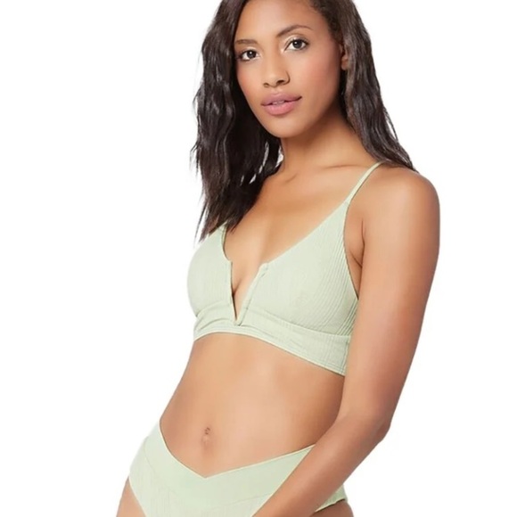 NWT l*Space Siren V Neck Ribbed Light Olive Green Bikini Top - Picture 5 of 9